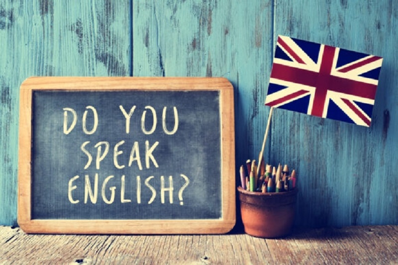 Học tiếng Anh ở trường có nghĩa là học tiếng Anh viết.